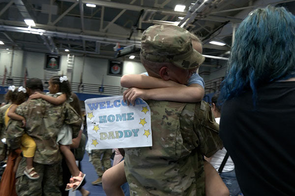 Fort Drum soldiers return home from Kuwait, August 5, 2022 548th Division Sustainment Support Battalion, 10th Mountain Division Sustainment Brigade, 10th Mountain Division (WWTI/Isabella Colello)